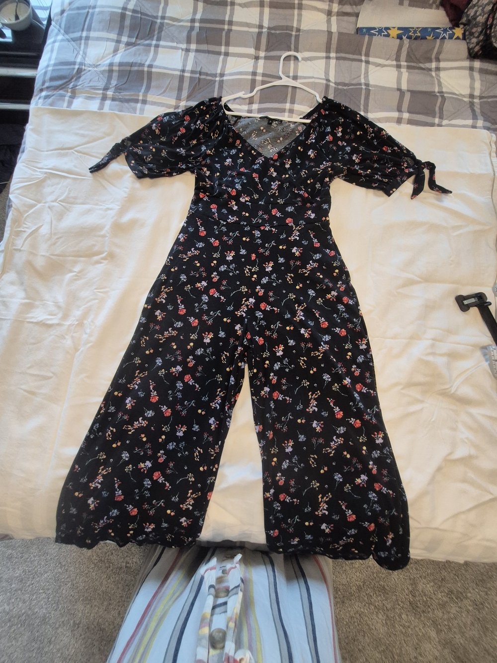 Derek Heart Black Floral V-Neck Tie-Sleeve Wide-Leg Jumpsuit